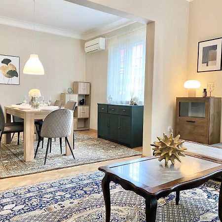 Top Centre Sofia Apartment For 6 Guests Екстер'єр фото