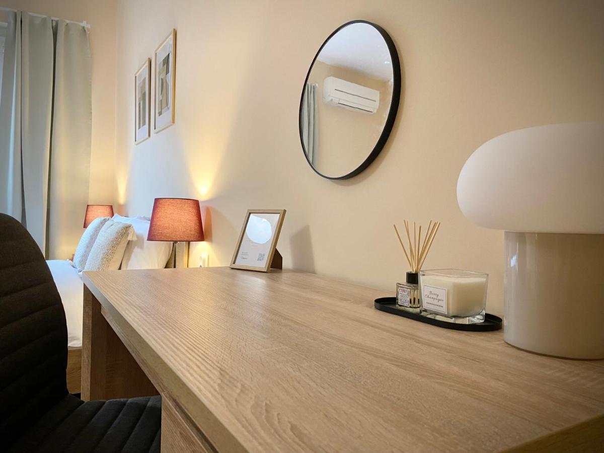 Top Centre Sofia Apartment For 6 Guests Екстер'єр фото