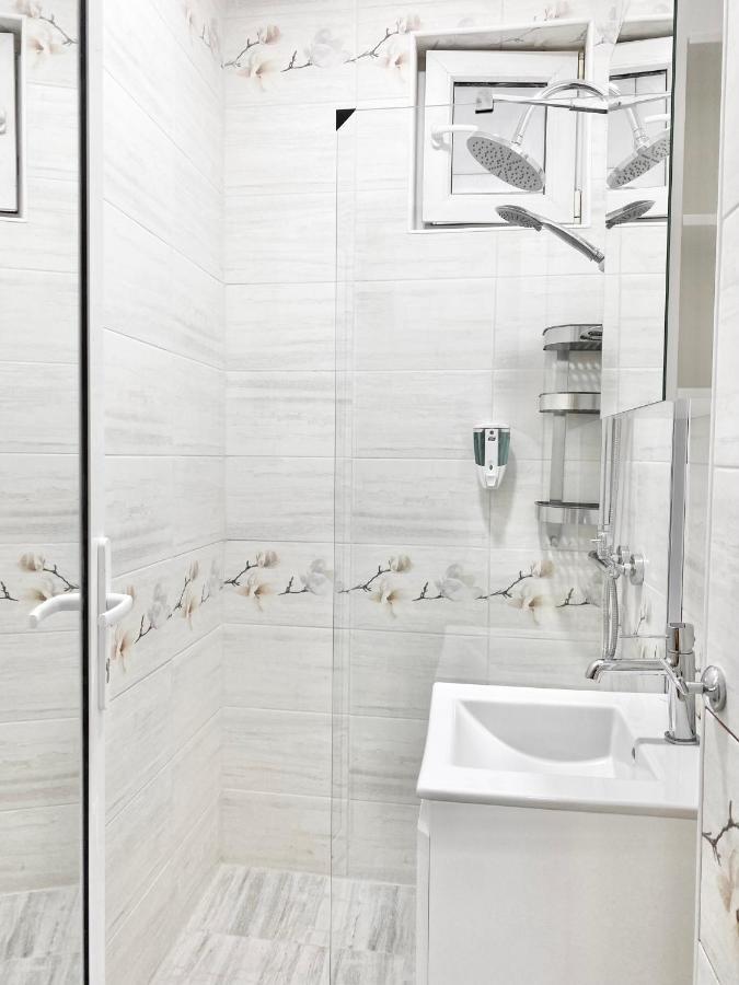 Top Centre Sofia Apartment For 6 Guests Екстер'єр фото