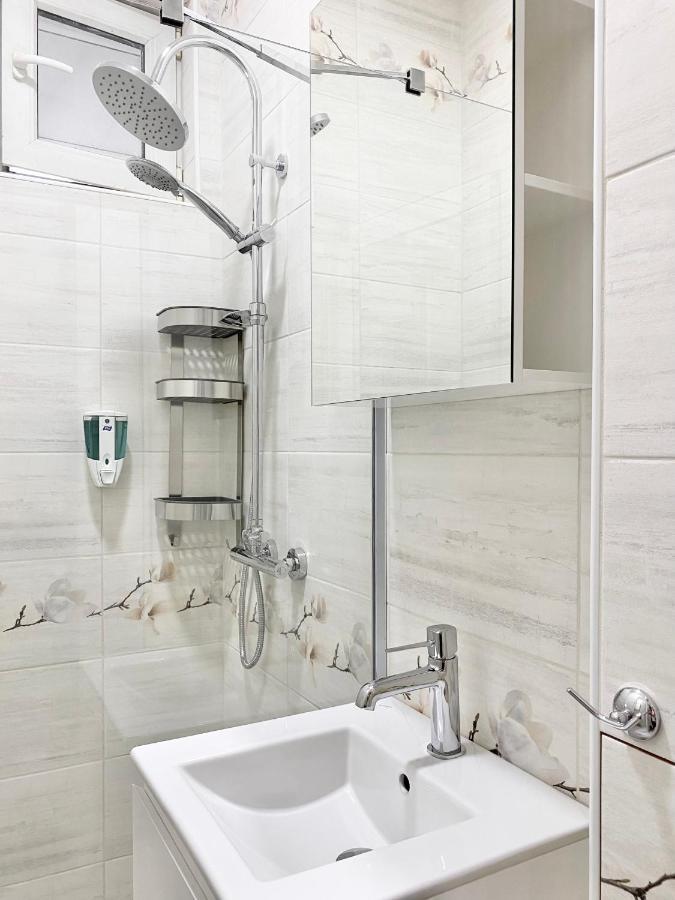 Top Centre Sofia Apartment For 6 Guests Екстер'єр фото
